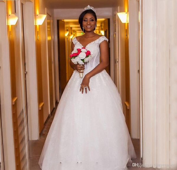 2019 african black girls white simple wedding dress with lace applique sleeveless country garden bridal gown custom made plus size
2019 african black girls white simple wedding dress with lace applique sleeveless country garden bridal gown custom made plus size