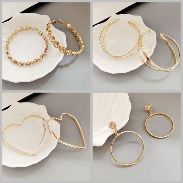 vintage crystal heart-shaped geometric cutout fashion bracelets for women new 2020 boho gold alloy bracelet set jewelry gift, Black
vintage crystal heart-shaped geometric cutout fashion bracelets for women new 2020 boho gold alloy bracelet set jewelry gift, Black