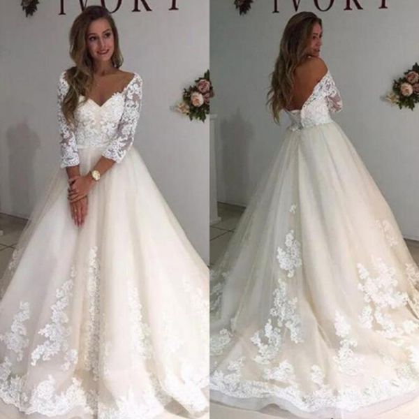wonderful tulle v neck a line backless wedding dress vintage 3/4 long sleeve lace-up long robe de mariée with lace appliques, White
wonderful tulle v neck a line backless wedding dress vintage 3/4 long sleeve lace-up long robe de mariée with lace appliques, White