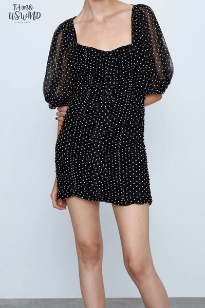 autumn 2009 womens wear new style pleated square collar bubble short sleeve slim hip wave point juan net dress, Black;gray
autumn 2009 womens wear new style pleated square collar bubble short sleeve slim hip wave point juan net dress, Black;gray