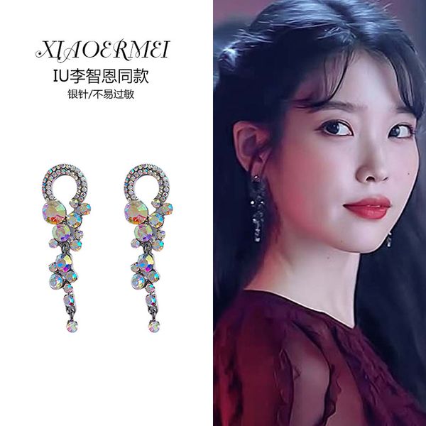 stud needle original colorful exaggerated eardrop temperament elegant mature allergy earrings web celebrity, Golden;silver
stud needle original colorful exaggerated eardrop temperament elegant mature allergy earrings web celebrity, Golden;silver