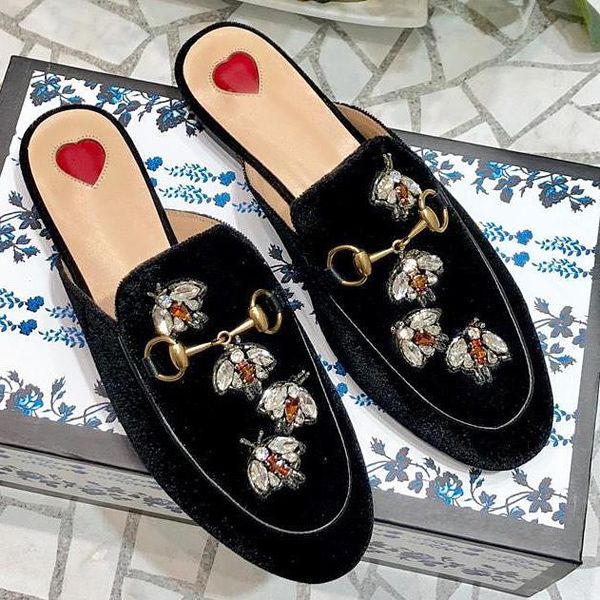 2019 spring and summer new european and american metal buckle rhinestone suede ladies semiskid women's shoes low heel slippers flat qs, Black
2019 spring and summer new european and american metal buckle rhinestone suede ladies semiskid women's shoes low heel slippers flat qs, Black