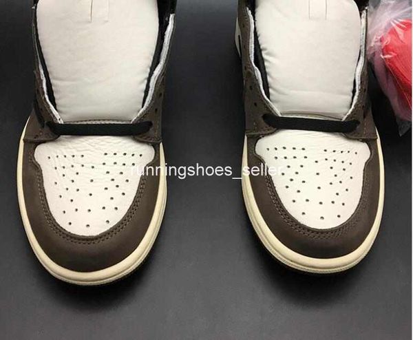 2019 travis scotts x 1 high og cd4487-100 1s i kicks men basketball sports shoes sneakers trainers with original box, White;red
2019 travis scotts x 1 high og cd4487-100 1s i kicks men basketball sports shoes sneakers trainers with original box, White;red
