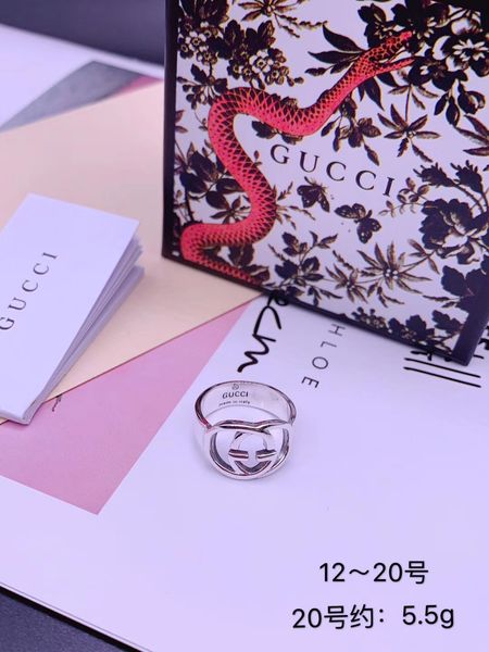 simple and generous 925 sterling silver ring openwork letter ring men and women of the same trend fashion ring wholesale jewelry
simple and generous 925 sterling silver ring openwork letter ring men and women of the same trend fashion ring wholesale jewelry