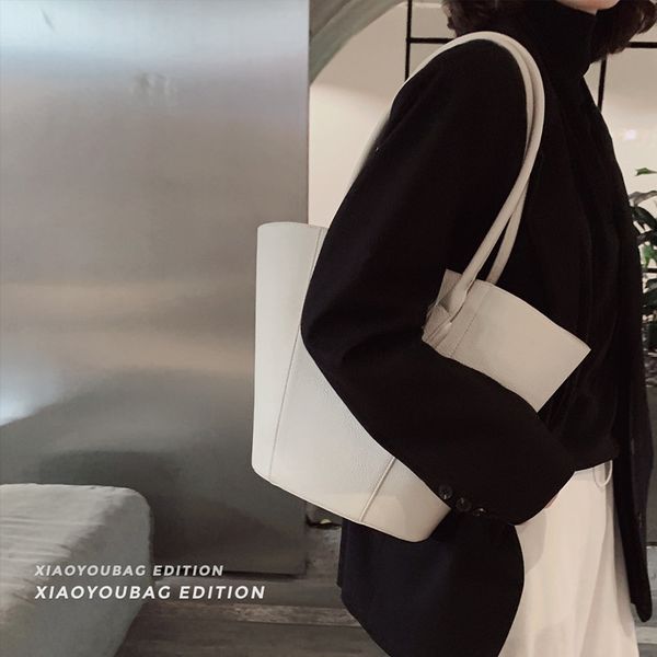 milkshake white large capacity casual tote bag female 2020 fashion portable bag shoulder messenger bags sac a main
milkshake white large capacity casual tote bag female 2020 fashion portable bag shoulder messenger bags sac a main