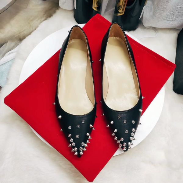 vintage casual designer fashion women black leather studded spikes point toe flat shoes brand new
vintage casual designer fashion women black leather studded spikes point toe flat shoes brand new