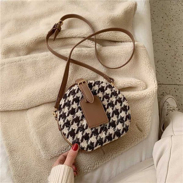 vintage plaid leather crossbody bags for women small round shoulder messenger bag lady casual handbags female elegant purses
vintage plaid leather crossbody bags for women small round shoulder messenger bag lady casual handbags female elegant purses
