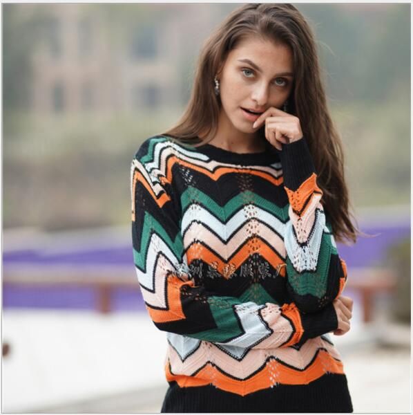 2019 women's autumn and winter new ol commuter sweater round neck pullover striped rainbow sweater, White;black
2019 women's autumn and winter new ol commuter sweater round neck pullover striped rainbow sweater, White;black
