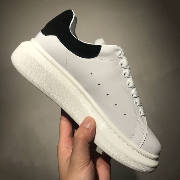luxury uk genuine leather platform women mens designer shoes men lovers party snake skin triple black white red velvet outdoor casual shoes
luxury uk genuine leather platform women mens designer shoes men lovers party snake skin triple black white red velvet outdoor casual shoes