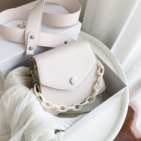 explosion models 2020 new fashion chain shoulder messenger bag korean version wild chain small square bag
explosion models 2020 new fashion chain shoulder messenger bag korean version wild chain small square bag