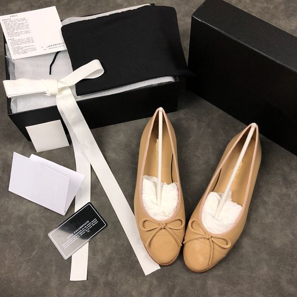 classic style beige black ballerina flats lambskin women loafers six colors size 34-40 lady ballet shoes flats loafers with bowt mx18121418
classic style beige black ballerina flats lambskin women loafers six colors size 34-40 lady ballet shoes flats loafers with bowt mx18121418