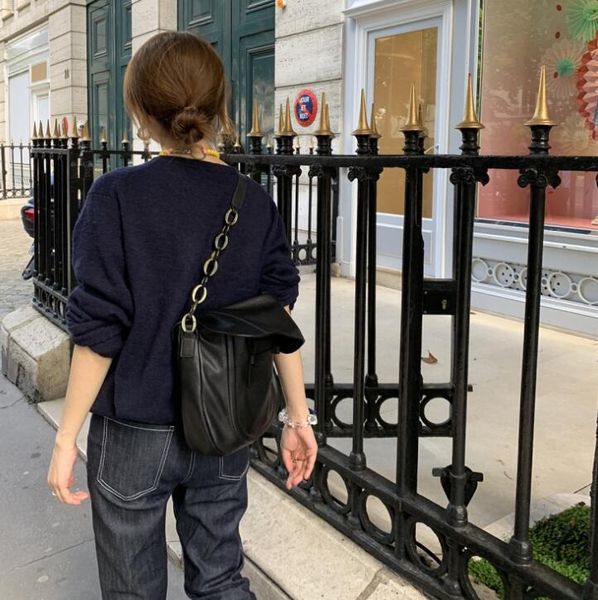designer 2020 personality chain casual shoulder bag luxury retro crossbody bag women large capacity oversize handbag
designer 2020 personality chain casual shoulder bag luxury retro crossbody bag women large capacity oversize handbag