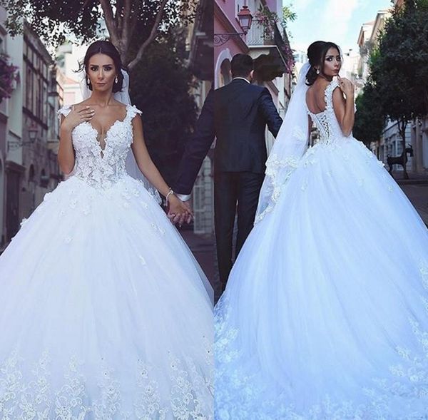 gorgeous ball gown wedding dresses plunging neck lace-up back floral appliques tulle bridal gown sweep train robe de mariee, White
gorgeous ball gown wedding dresses plunging neck lace-up back floral appliques tulle bridal gown sweep train robe de mariee, White