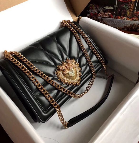 designer- 2019 d new style irregularity embroidery thread women leather handbag single shoulder tote messenger layer sheepskin 26cm
designer- 2019 d new style irregularity embroidery thread women leather handbag single shoulder tote messenger layer sheepskin 26cm