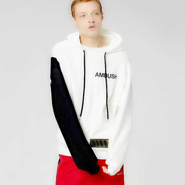 amz-ambush jointed taped black and white stitching hoodie retro street simple fashion men and women couple hooded ab sweater quality 
amz-ambush jointed taped black and white stitching hoodie retro street simple fashion men and women couple hooded ab sweater quality