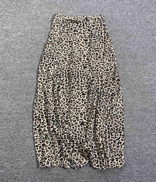2020 leopard print series button long skirt women skirt straight cut leopard print buttons, Black
2020 leopard print series button long skirt women skirt straight cut leopard print buttons, Black