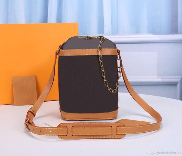 fashion designer luxury men's and women's classic retro milk box crossbody bag genuine leather men women shoulder bags crossbo
fashion designer luxury men's and women's classic retro milk box crossbody bag genuine leather men women shoulder bags crossbo