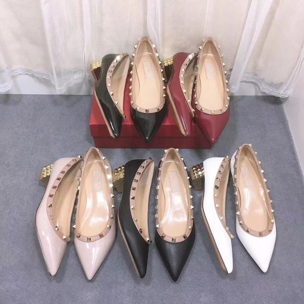beautiful womens mid heel casual shoes with pointed toe and golden heels patent leather womens designer luxury pump rock shape rivets 34-41, Black
beautiful womens mid heel casual shoes with pointed toe and golden heels patent leather womens designer luxury pump rock shape rivets 34-41, Black