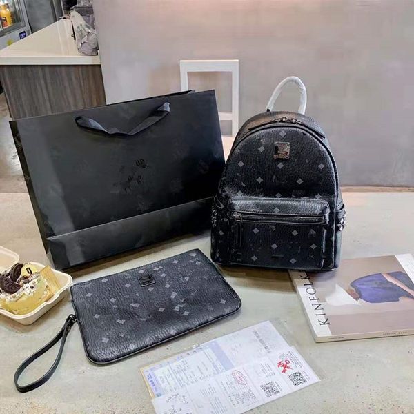 new side rivets backpack fashion large capacity travel bag handbag. both men and women school bags for teenage girls package
new side rivets backpack fashion large capacity travel bag handbag. both men and women school bags for teenage girls package