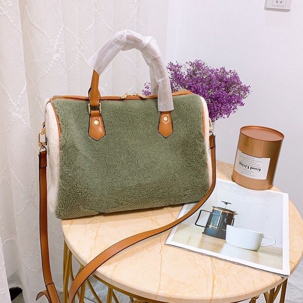 designer women's bag high-end brand handbag color matching fluff design handbag pu women's bag designer shoulder bag
designer women's bag high-end brand handbag color matching fluff design handbag pu women's bag designer shoulder bag