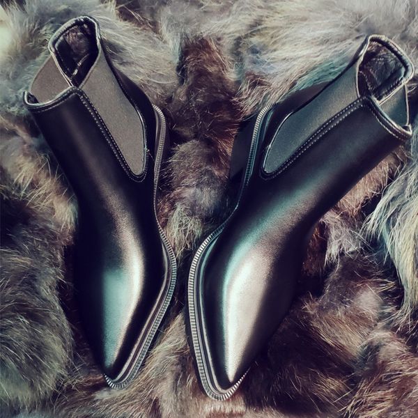 new european ladies' pointy chunky ankle boots autumn/winter women's england boots contracted simple fashio female, Black
new european ladies' pointy chunky ankle boots autumn/winter women's england boots contracted simple fashio female, Black