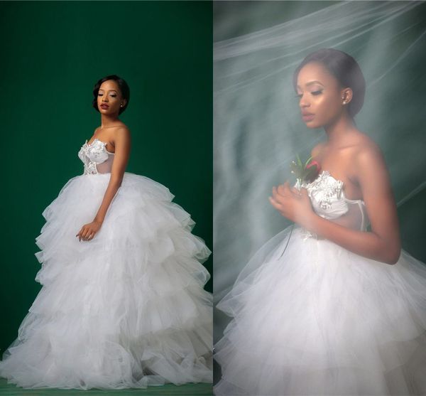 elegant strapless lace appliqued ball gown wedding dress luxury tiered layers sweetheart plus size arfican bridal gown, White
elegant strapless lace appliqued ball gown wedding dress luxury tiered layers sweetheart plus size arfican bridal gown, White