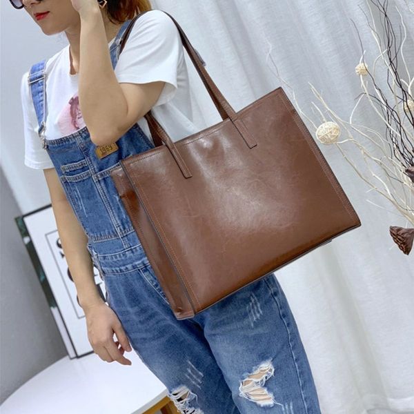 new oil wax cowhide large bucket bag, leather handbags, hit color tote bag, large capacity one-shoulder diagonal handbag 2020