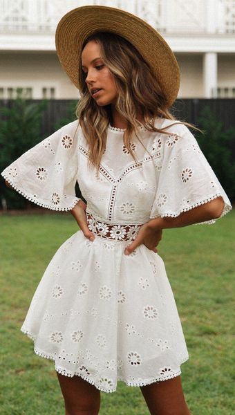 summer 2020 backless hollow out white dress women mini dress semi-sheer o-neck short sleeve lace dress, Black;gray
summer 2020 backless hollow out white dress women mini dress semi-sheer o-neck short sleeve lace dress, Black;gray