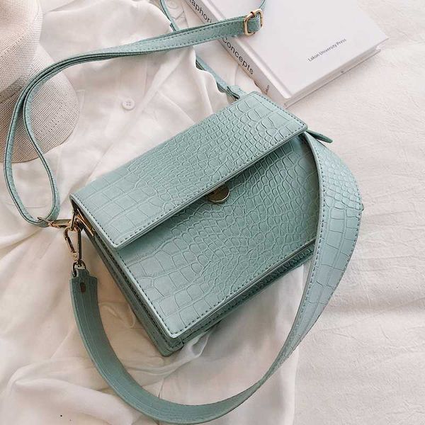 female flip square bag 2019 new quality leather women's handbag crocodile pattern shoulder messenger bags
female flip square bag 2019 new quality leather women's handbag crocodile pattern shoulder messenger bags