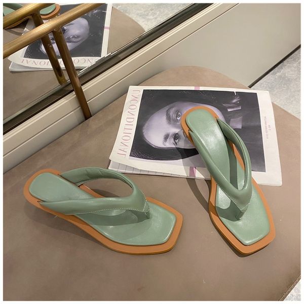 new summer flip flops slippers clear transparent round ball heel slippers summer outsides beach slides sandal, Black
new summer flip flops slippers clear transparent round ball heel slippers summer outsides beach slides sandal, Black