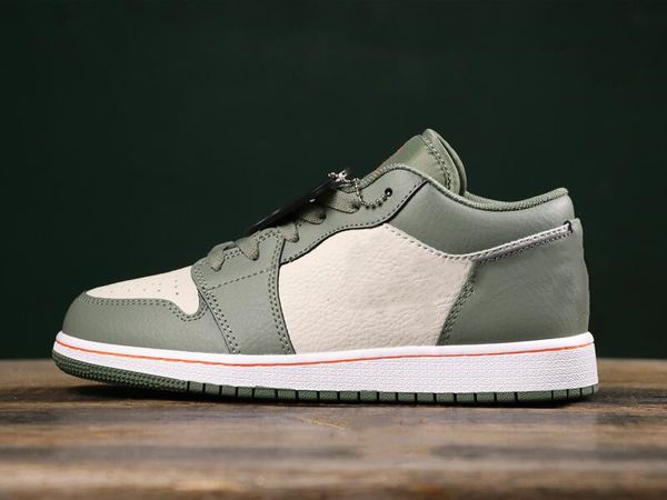 аутентичные 1 низкий белый гипер багровый свет костяной человек спортивная дизайнерская обувь красивая я 1s мода женщина тренеры хорошее кач
аутентичные 1 низкий белый гипер багровый свет костяной человек спортивная дизайнерская обувь красивая я 1s мода женщина тренеры хорошее кач