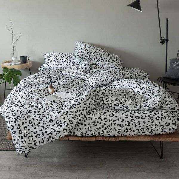 white black 100%cotton bed sheet set nordic bedding set twin king size fitted sheet duvet cover bed parrure de lit
white black 100%cotton bed sheet set nordic bedding set twin king size fitted sheet duvet cover bed parrure de lit