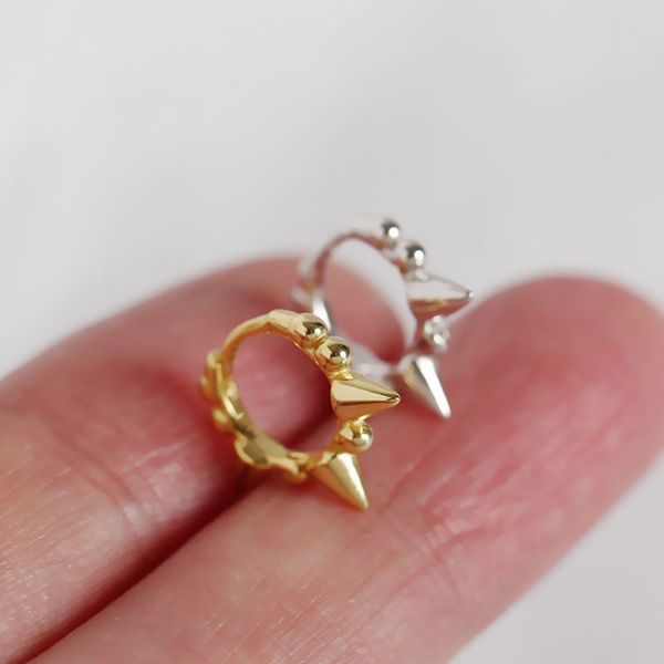 new korean style women round bead rivet hoops earring 925 sterling silve white gold sharp angle ear buckle fashion women jewelry, Golden;silver
new korean style women round bead rivet hoops earring 925 sterling silve white gold sharp angle ear buckle fashion women jewelry, Golden;silver