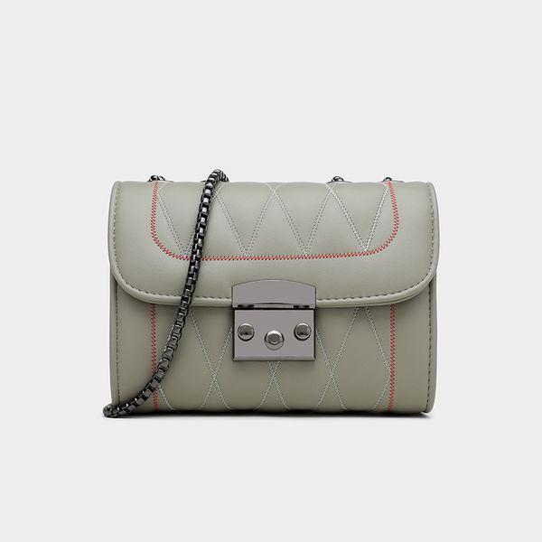 2020 новая женская сумка через плечо messenger bag chain
2020 новая женская сумка через плечо messenger bag chain