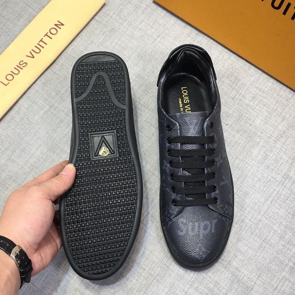 2020 brand l designer shoes for men women platform sneakers black white bred mens trainers fashion sports sneakers outdoor casual shoe
2020 brand l designer shoes for men women platform sneakers black white bred mens trainers fashion sports sneakers outdoor casual shoe