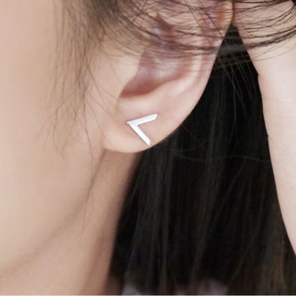 925 silver ear rings for women arrow triangular notched ear studs simple letter v earrings gift new style, Golden;silver
925 silver ear rings for women arrow triangular notched ear studs simple letter v earrings gift new style, Golden;silver