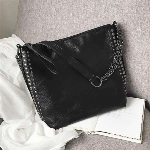 burminsa soft chain shoulder bags for women rivet design female work bags large capacity pu leather ladies messenger 2020
burminsa soft chain shoulder bags for women rivet design female work bags large capacity pu leather ladies messenger 2020