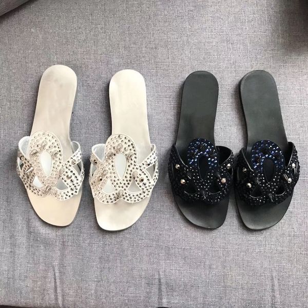 2019 Women designer slides Crystal rivet flip flop Leather slippers Toe Flat summer Beach slippers GZ18 ADELIA Non-slip Outdoor shoes
2019 Women designer slides Crystal rivet flip flop Leather slippers Toe Flat summer Beach slippers GZ18 ADELIA Non-slip Outdoor shoes