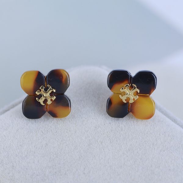 Encanto jewelryboutique
Encanto jewelryboutique