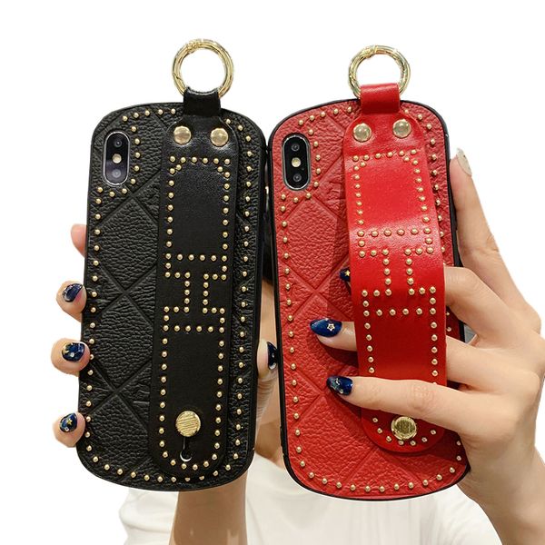 Lxury Дизайнер Rivet Кожа сотовый телефон дела для iPhone 6 / 6s / 6Plus / 6S Plus / 7 / iPhone 8/7 Plus / 8 Plus /
Lxury Дизайнер Rivet Кожа сотовый телефон дела для iPhone 6 / 6s / 6Plus / 6S Plus / 7 / iPhone 8/7 Plus / 8 Plus /