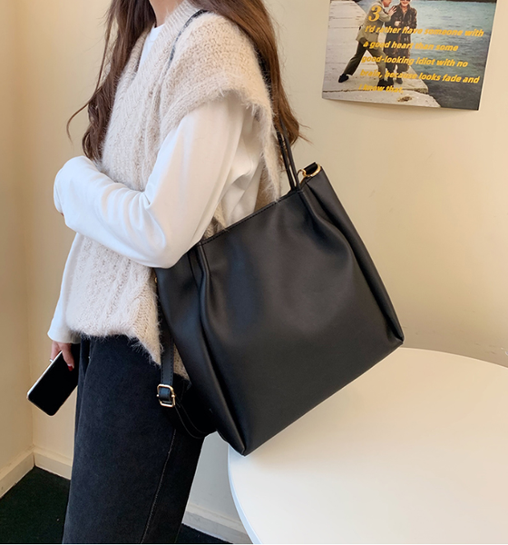 fashion pu leather women's tote bag female large capacity bag girl casual shoulder vintage messenger cross body g589
fashion pu leather women's tote bag female large capacity bag girl casual shoulder vintage messenger cross body g589