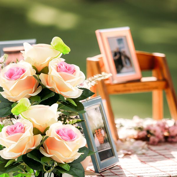silk artificial rose flowers bouquet 5 big head real touch fake flowers rustic wedding party supplies for home garden decoration
silk artificial rose flowers bouquet 5 big head real touch fake flowers rustic wedding party supplies for home garden decoration