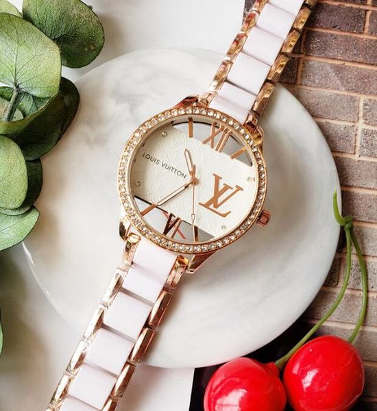 2023 new de ign women gue watch quare dial leather trap watche woman ladie imple l cale quartz wri t watch reloje para mujer v
2023 new de ign women gue watch quare dial leather trap watche woman ladie imple l cale quartz wri t watch reloje para mujer v