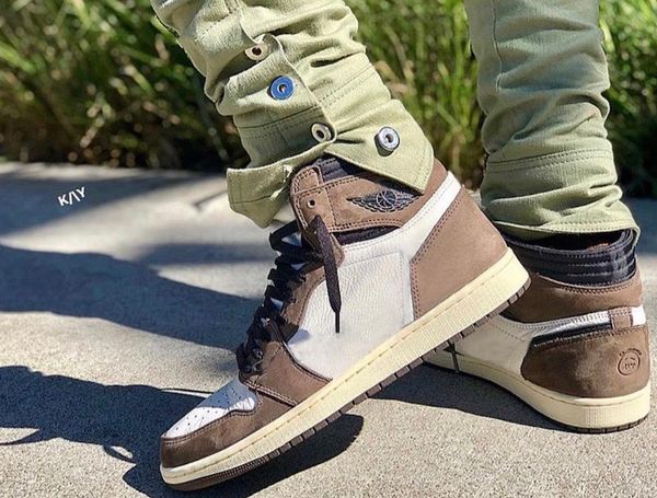 2020 travis scott 1 high og cactus jack men designer basketball shoes sail black dark mocha university red woman fashion trainers
2020 travis scott 1 high og cactus jack men designer basketball shoes sail black dark mocha university red woman fashion trainers