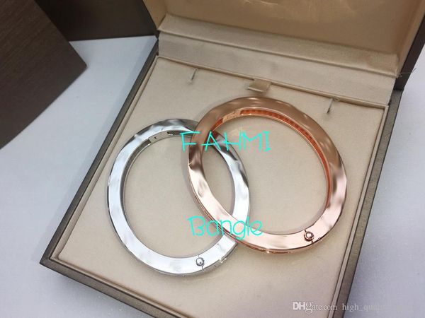 2019 well-known designer brand men and women rivet bracelet plating 18k party wedding bracelet custom buckle jewelry wholesale, Silver
2019 well-known designer brand men and women rivet bracelet plating 18k party wedding bracelet custom buckle jewelry wholesale, Silver