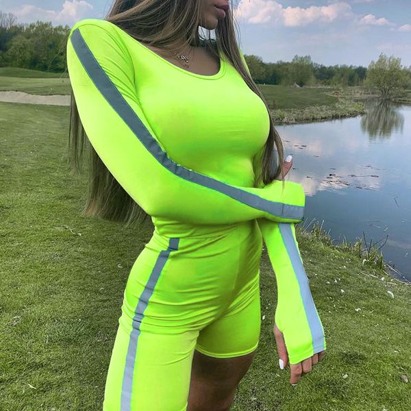 2pcs set women's long sleeve and tight shorts side striped reflective tracksuit autumn and winter set, White;red
2pcs set women's long sleeve and tight shorts side striped reflective tracksuit autumn and winter set, White;red