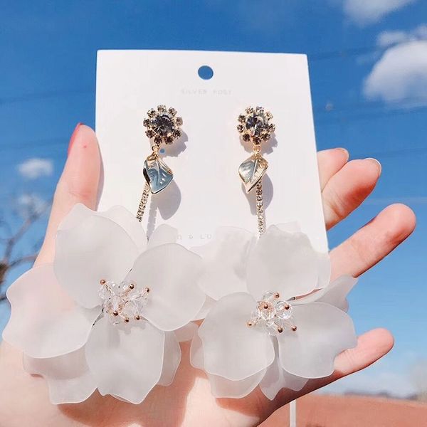 mengjiqiao 2019 new elegant crystal acrylic white flower drop earrings for women girls statement exaggerate brincos jewelry gift, Golden
mengjiqiao 2019 new elegant crystal acrylic white flower drop earrings for women girls statement exaggerate brincos jewelry gift, Golden