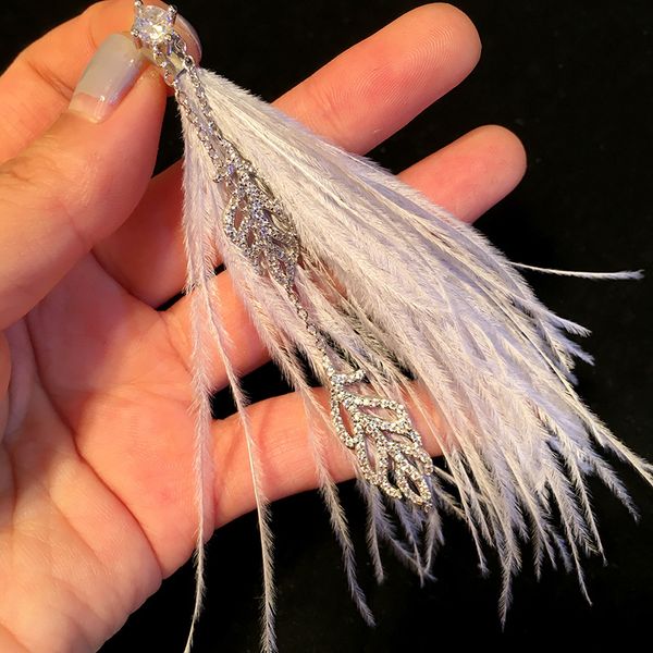 2020 korean jewelry designer woman long tassel feather drop earrings ins was thin earrings stainless steel luxury fashion, Golden;silver
2020 korean jewelry designer woman long tassel feather drop earrings ins was thin earrings stainless steel luxury fashion, Golden;silver