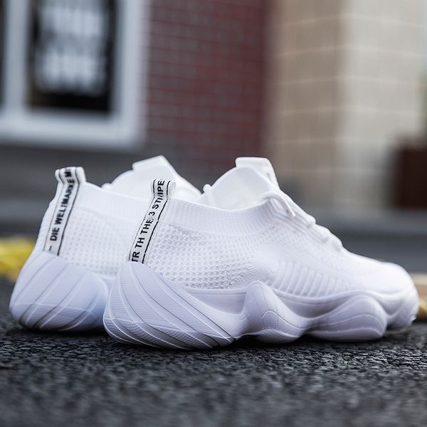 2020 fashion women men's running jogging shoes flyweather mesh lightweight breathable style shoes drop shipping
2020 fashion women men's running jogging shoes flyweather mesh lightweight breathable style shoes drop shipping
