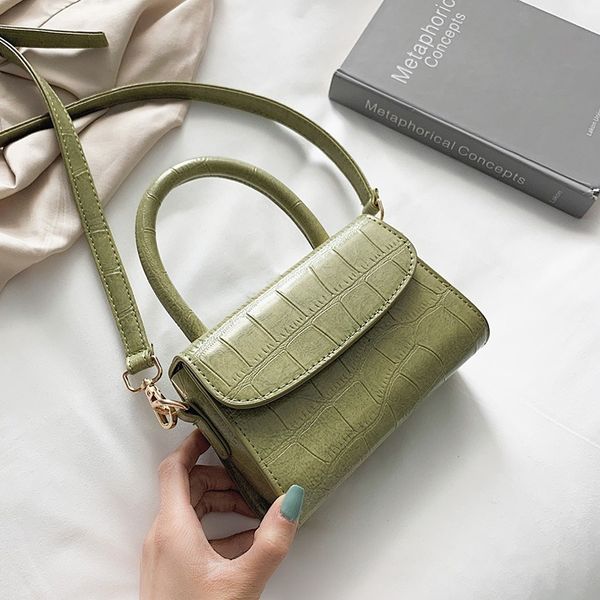 women's 2019 new style fashion versatile crocodile pattern hand square sling bag western style shoulder bag
women's 2019 new style fashion versatile crocodile pattern hand square sling bag western style shoulder bag